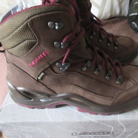 Lowa Hikers Renegade GTX Mid Sz 8 - Picture 1 of 5